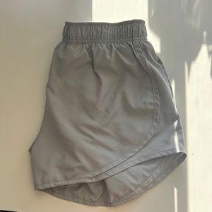Nike Athletic Shorts in Light Grey Size S